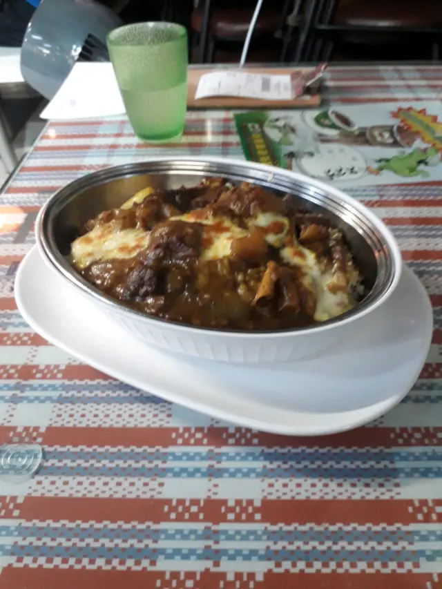 焗咖喱牛腩飯