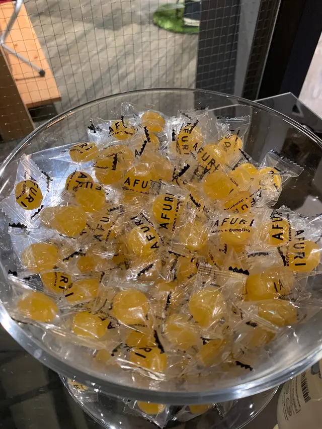 門口有糖食!!!!!