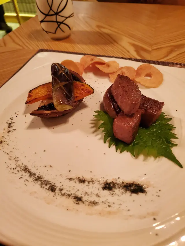 日本A5和牛厚燒配香煎野菜
