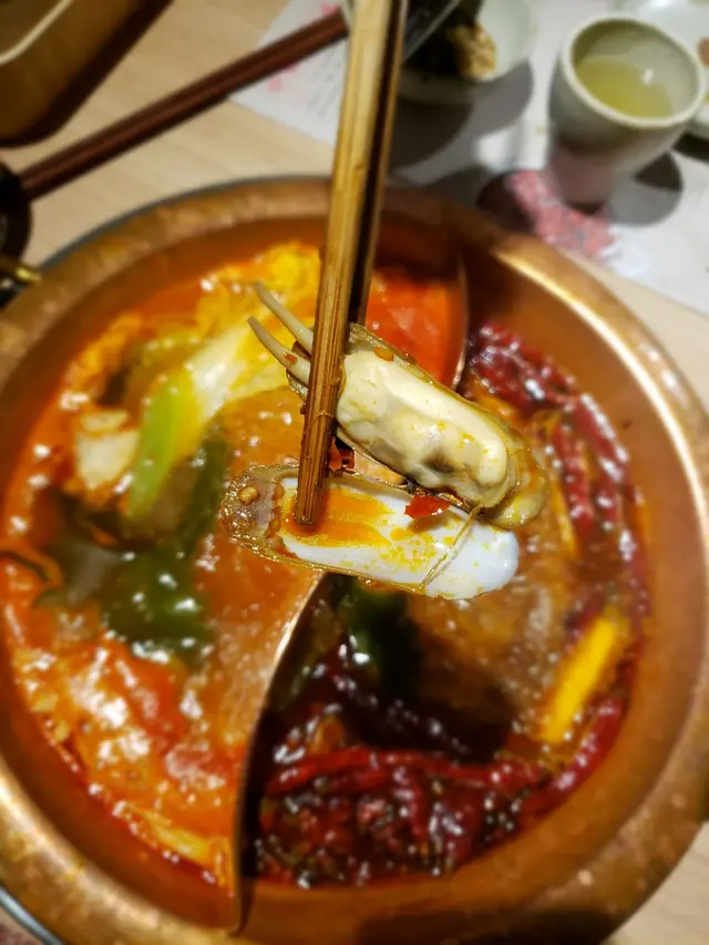 理應一開始送上，但侍應好像沉迷，要一追再追，才能夠品嚐暖胃養生、清潤甜味的紅棗銀耳羹