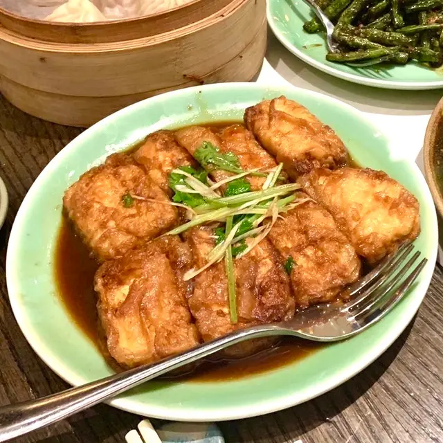 不要小看豆腐的平平無奇!豆腐非常滑及入味!味道偏向甜咸為主,即使多吃幾件都不會膩