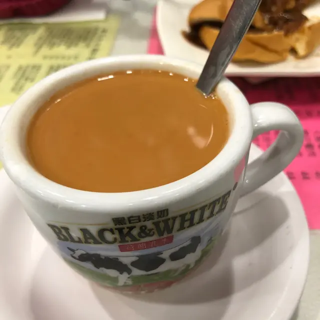 茶味唔夠濃，好彩滾熱辣補救