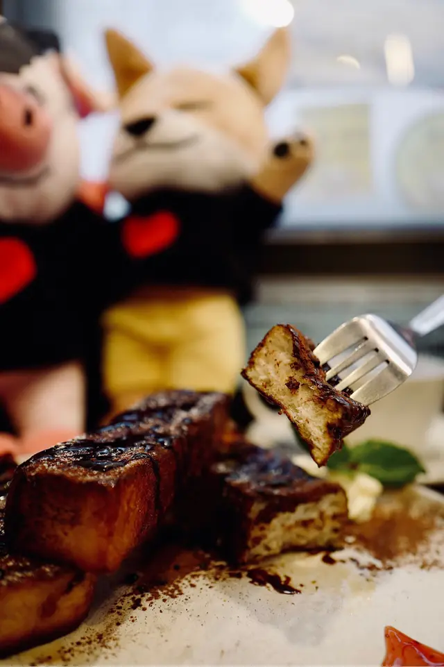 𝙎𝙞𝙜𝙣𝙖𝙩𝙪𝙧𝙚 𝙁𝙧𝙚𝙣𝙘𝙝 𝙏𝙤𝙖𝙨𝙩 𝙬𝙞𝙩𝙝 𝙄𝙘𝙚 𝘾𝙧𝙚𝙖𝙢