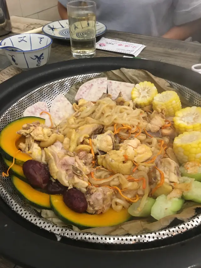 蟲草花蒸雞烏冬底