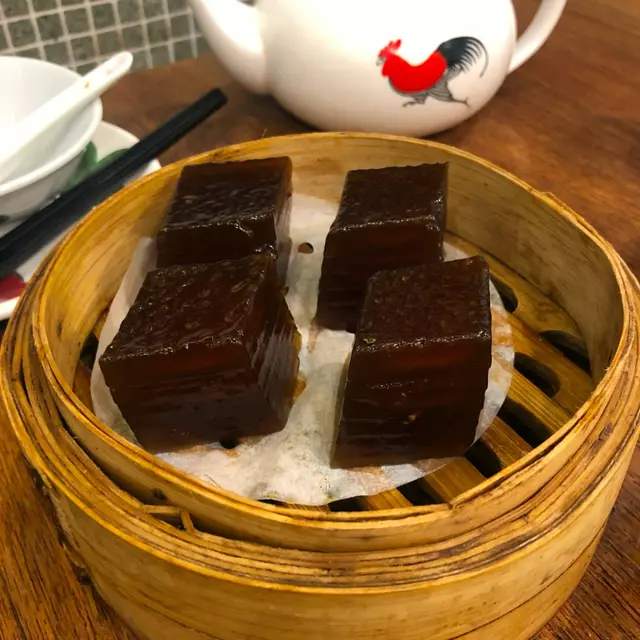 薑汁桂圓紅棗糕 $20