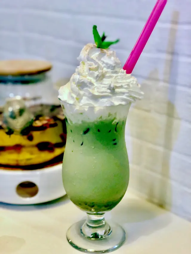 綠茶紅豆奶茶