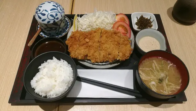 酥脆鬆軟但欠香味