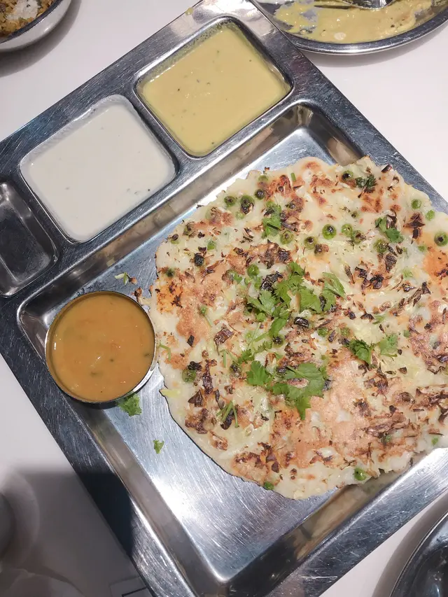 這款是南印度的米製主食，貌似比較像港式蔥油餅，味道就沒有蔥油餅那樣重味。