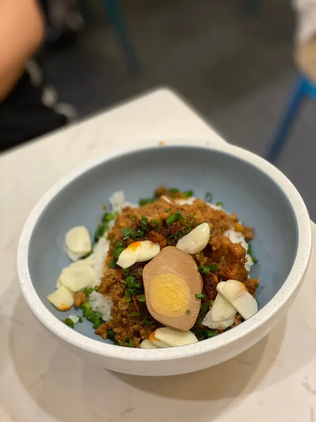 香蔥麻辣肉燥飯 