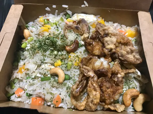 芒果蛋白露筍軟殼蟹炒飯