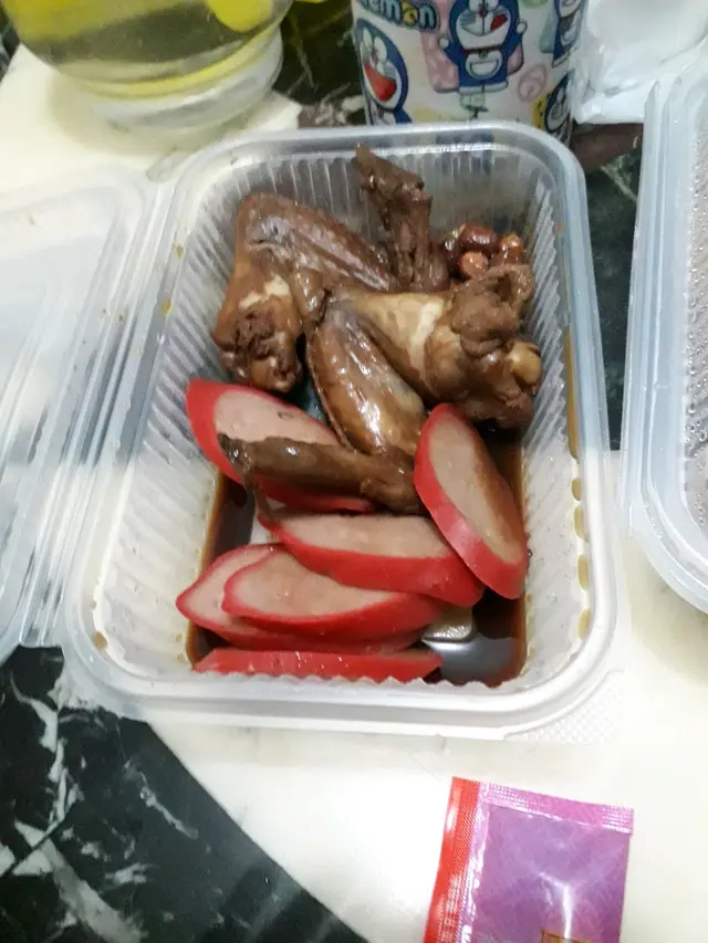 鹵水雞全翼（兩隻）併紅腸