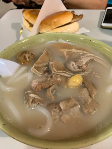 胡椒豬肚米線