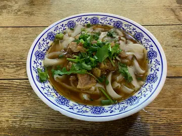 蘭州牛肉刀削麵