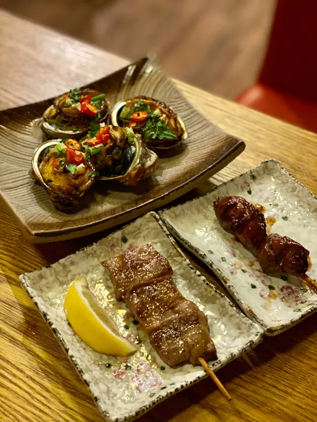 鹽燒牛舌腩，川燒鮑魚，汁燒雞肝