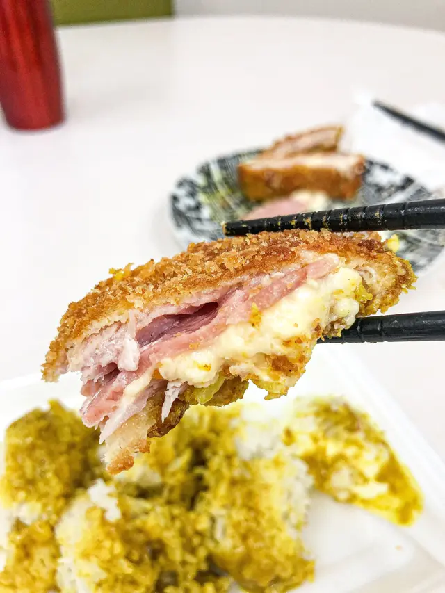 藍帶豬扒配咖喱汁