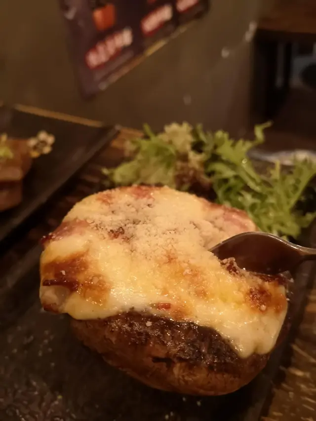 芝士煙肉焗大啡菇