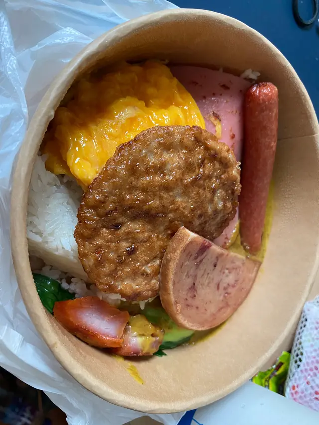 咖哩滑蛋公司飯