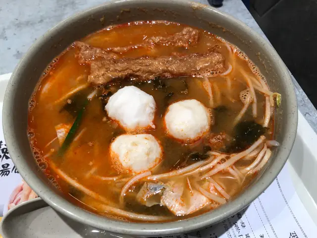 春卷墨丸小窩米線