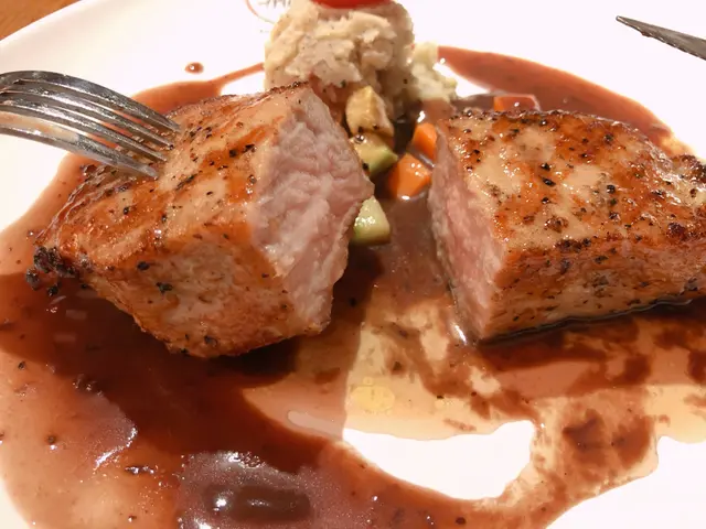 碳燒鹿兒島黑豚西冷扒配藍梅燒汁