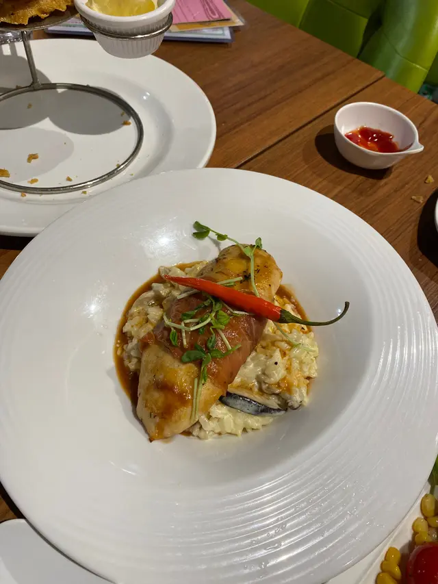 燒巴馬火腿雞胸伴野菌意大利飯