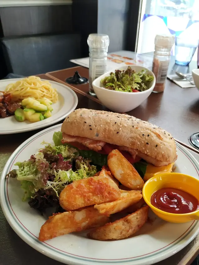 醬燒豬扒土耳其三文治 ($76)