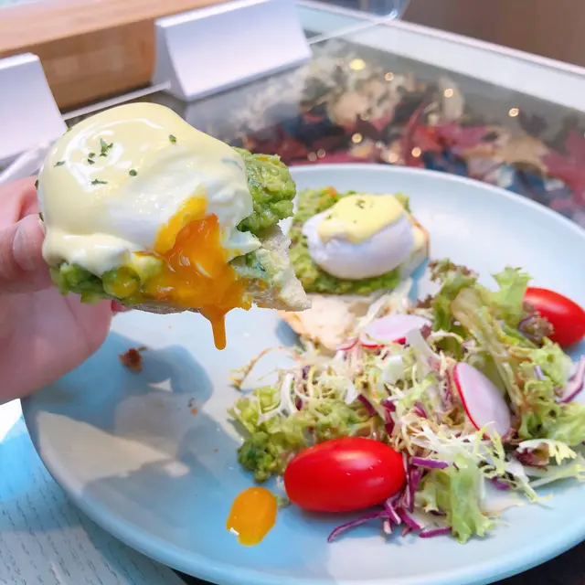 流心蛋牛油果酵母麵包