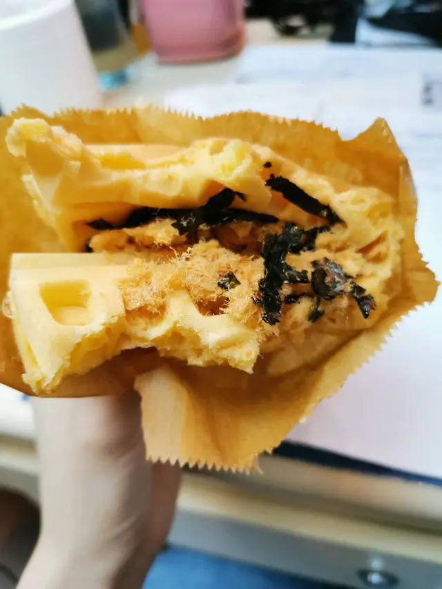 紫菜肉鬆格仔餅