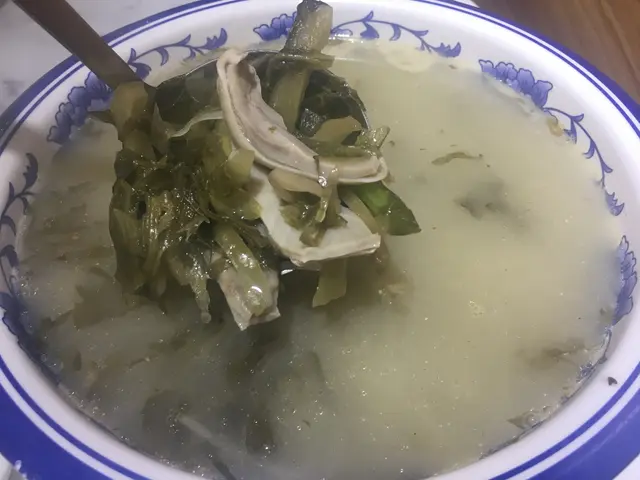 胡椒客家鹹菜豬肚湯