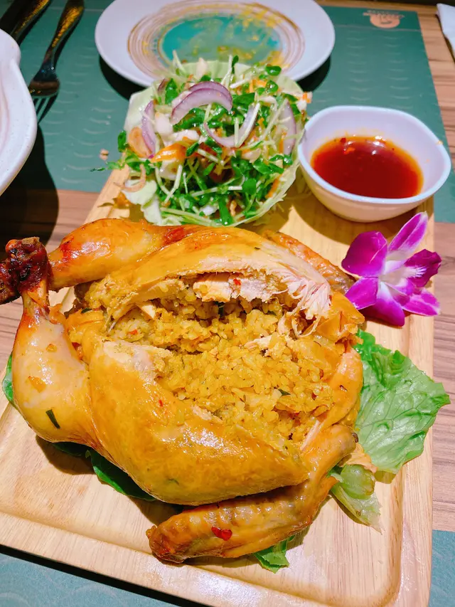 越式燒春雞釀香茅黃飯