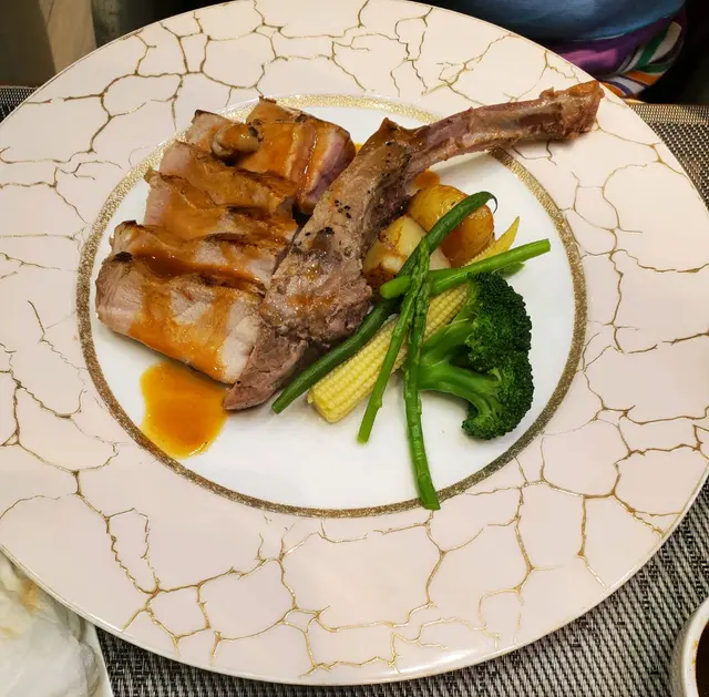 黑毛豬扒