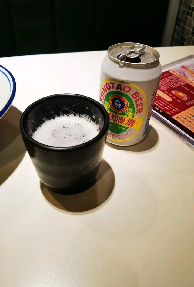 收$25嘅唔凍細罐裝啤酒