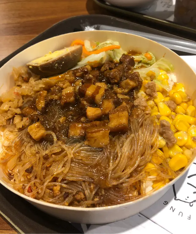 滷肉飯便當
