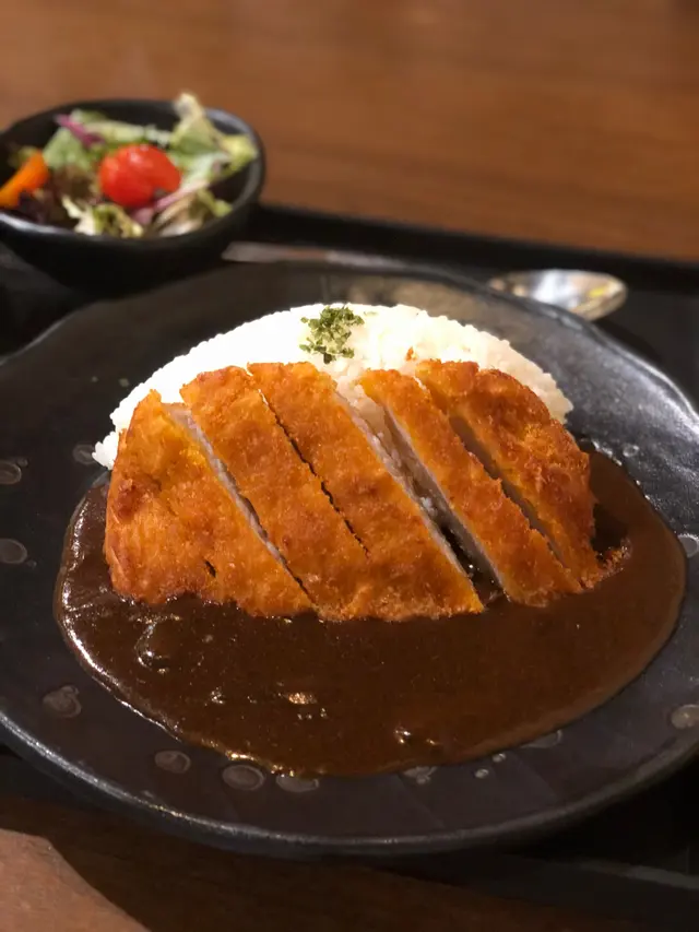 黑咖喱吉列豬扒飯