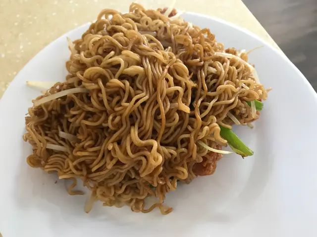 豬扒XO醬炒公仔麵