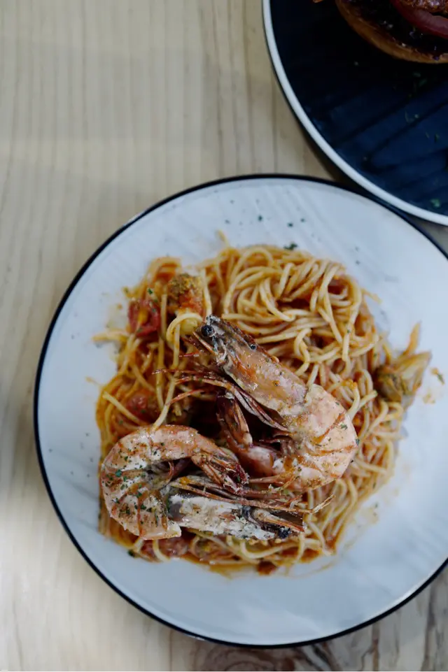 蕃茄蒜香大蝦意粉