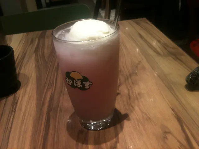 柚子特飲很好！

美麗的紫色汽水泡沫

浪漫又好喝！

