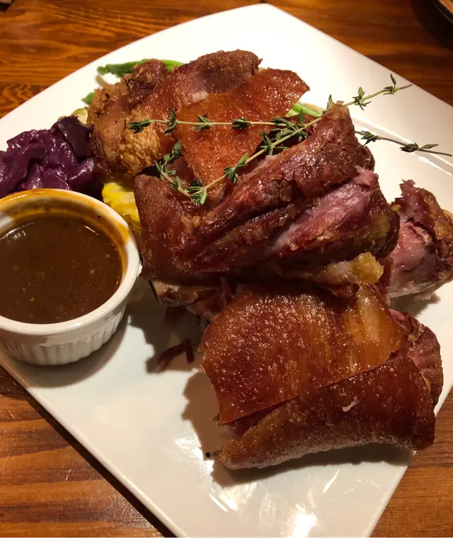 脆燒德國咸豬手