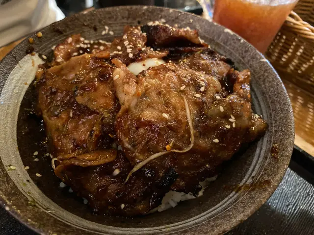 招牌燒豚肉飯