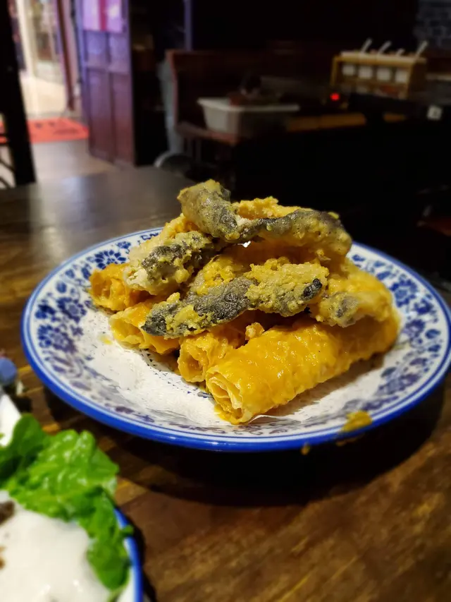 蛋黃炸魚皮拼響鈴