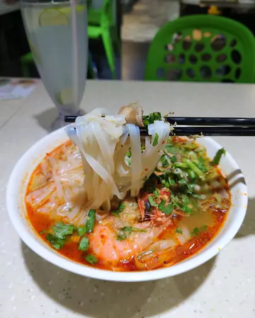 冬荫功海鲜河粉