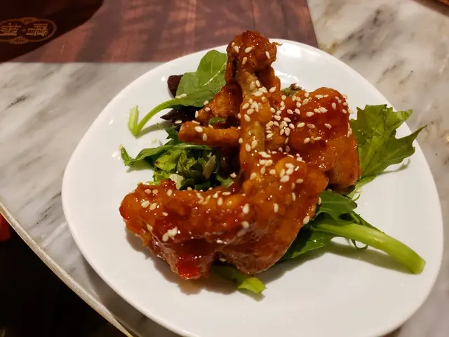 舉手雞花
