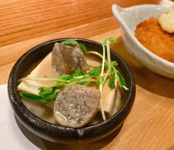 高野豆腐配胡麻蒟蒻