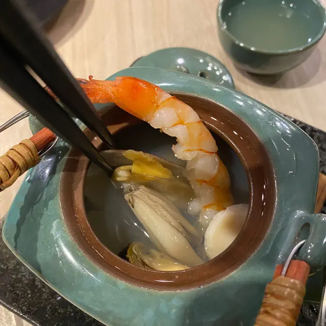 清蒸茶壺海鮮湯（一人前）