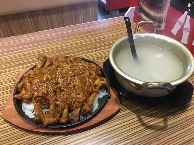 香辣鳳爪&米水湯