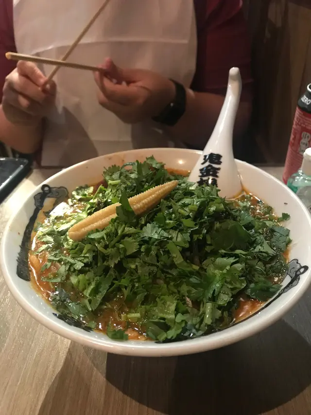 芫荽辣麻味噌拉麵