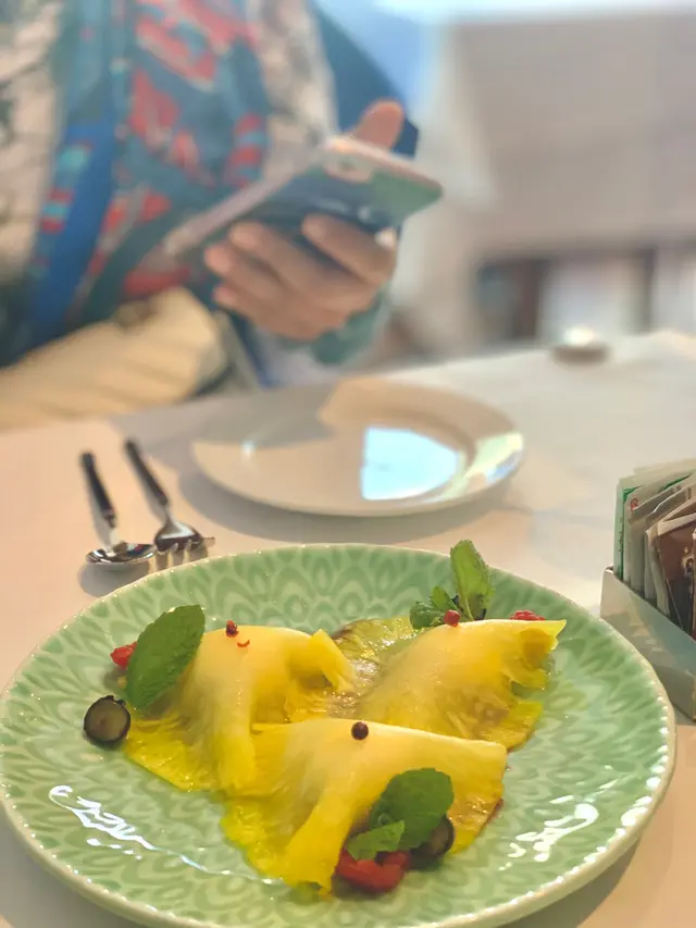 with vanilla ice-cream and pistachio sponge 