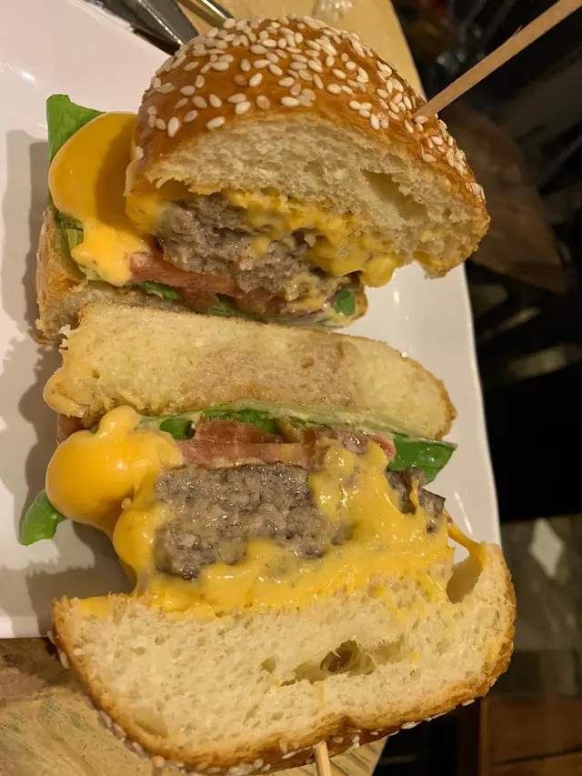 特量芝士牛肉漢堡