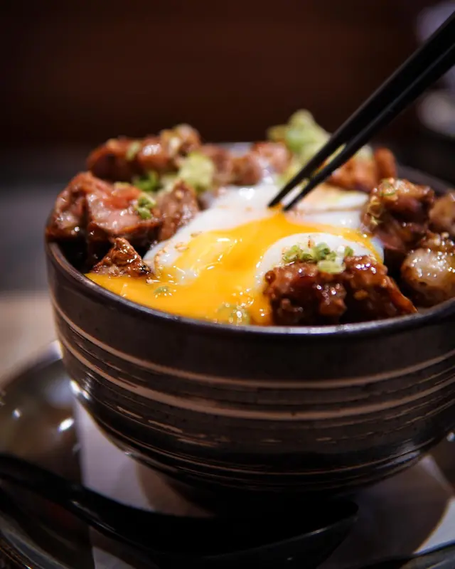 汁燒霜降和牛温泉蛋丼