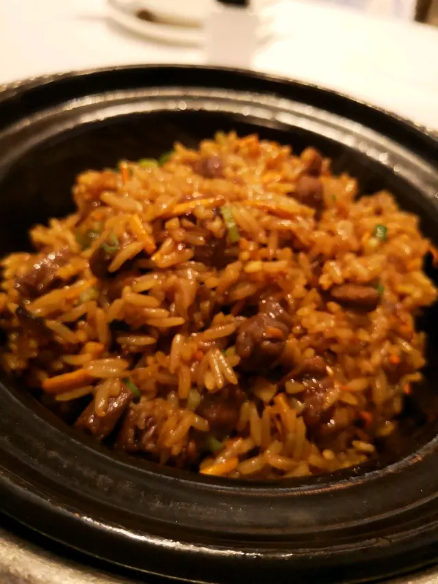 蟲草花乳鴿沙窩飯