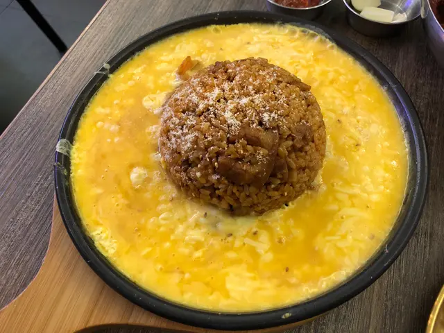 芝士岩漿炒飯